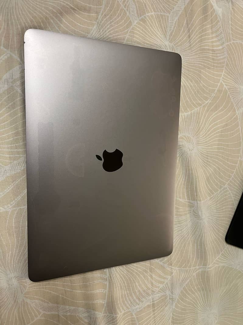 MacBook Pro 1