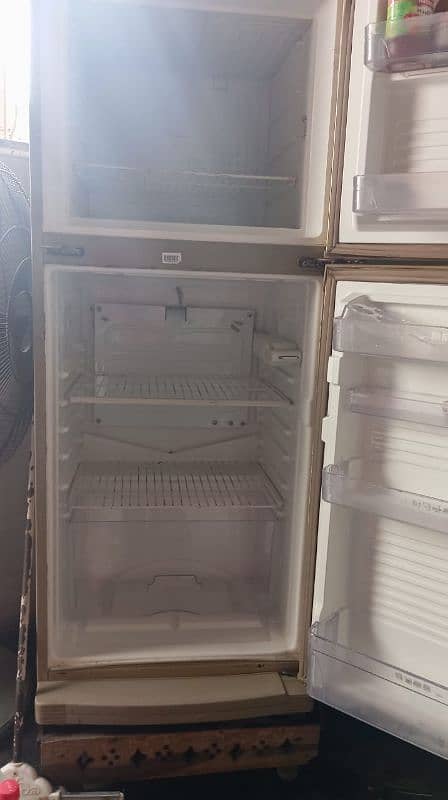 Fridge For sale 03016822779 1