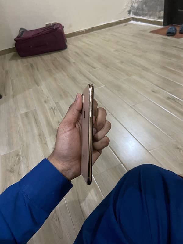 XS MAX 2