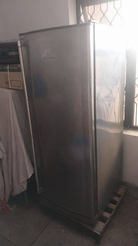 dowlance vertical freezer 2