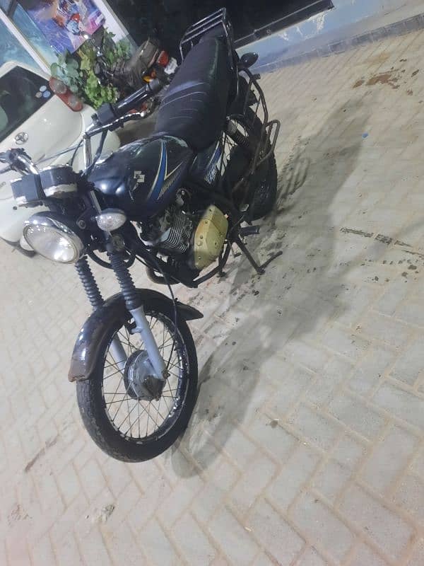 Suzuki GS 150 Seald Engine 2014 model all working return file khi No 10