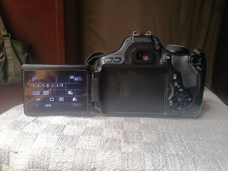 Canon 600D DSLR Camera Kit with 2 Lenses URGENT SALE 1