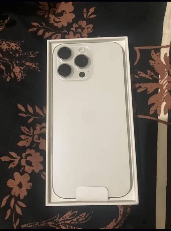 Iphone 16 pro max 256gb factory unlock 0