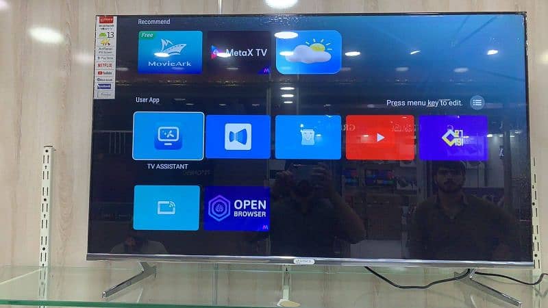 LED 85 inch 4K Apple Model Bezel less Matel body 4