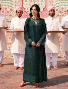 MAHNUR  HUSN E JAHAN  LUXURY LAWN