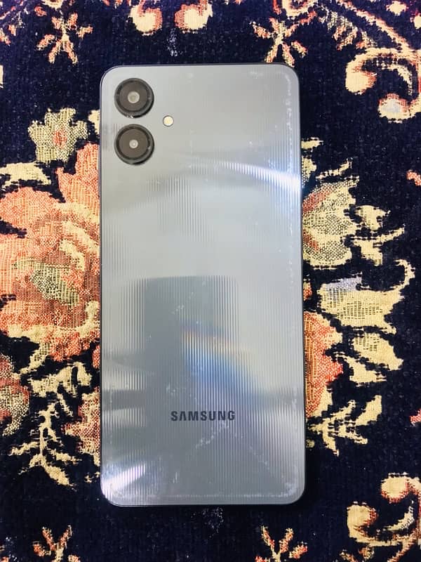 Samsung A06 4