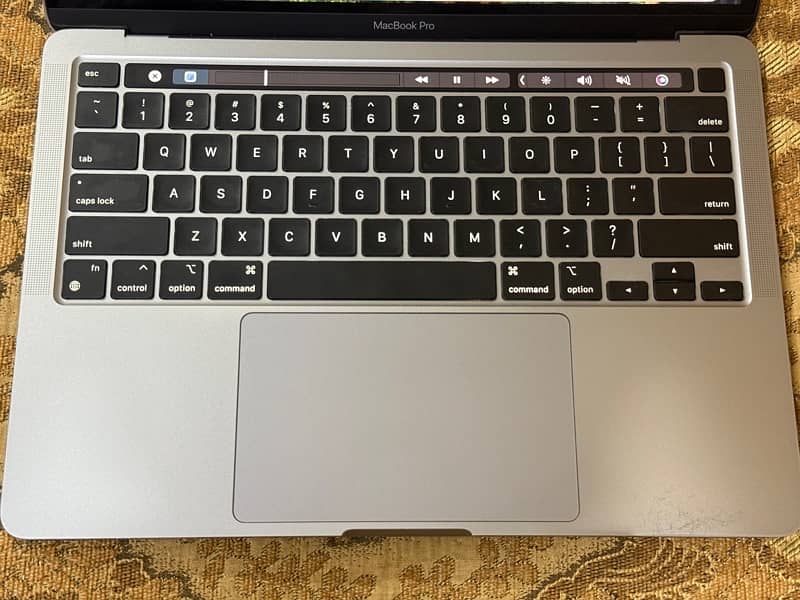 Macbook Pro 13 Inch 8GB/256GB M2 2022 Space Grey 4