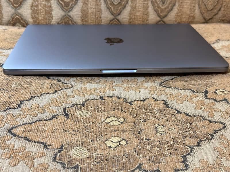 Macbook Pro 13 Inch 8GB/256GB M2 2022 Space Grey 5