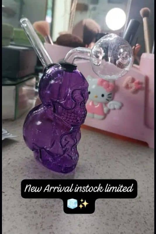 Glass bubbler sett and mini Bongs 17