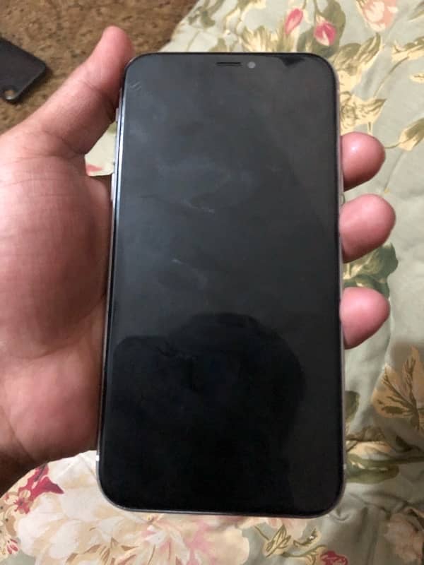 iPhone XR 64gb Jv 10by10 100% Health all original phone 4 mon sim time 7