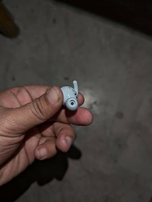 Google pixel buds A 3