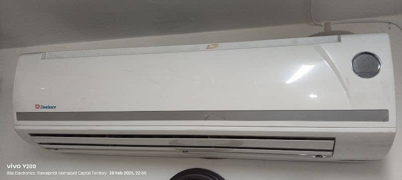 used split A. c window A. c Available in good price 5