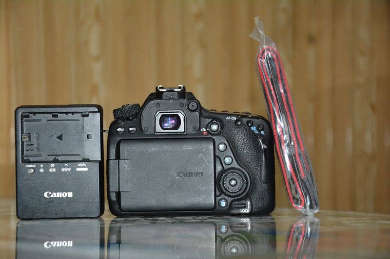 80D Canon Only body 1