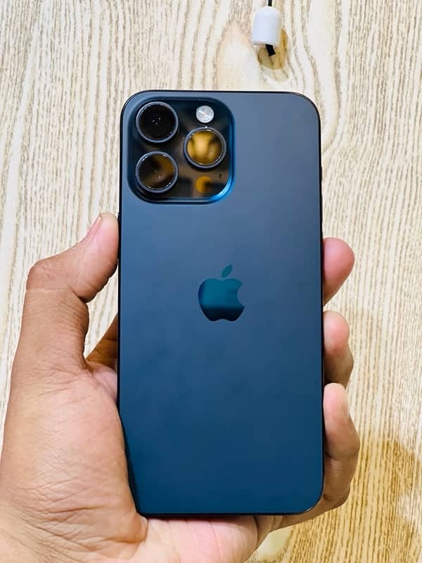 iPhone 15 Pro Max Hk model  blue titanium 256 gb non pta sim time used 0