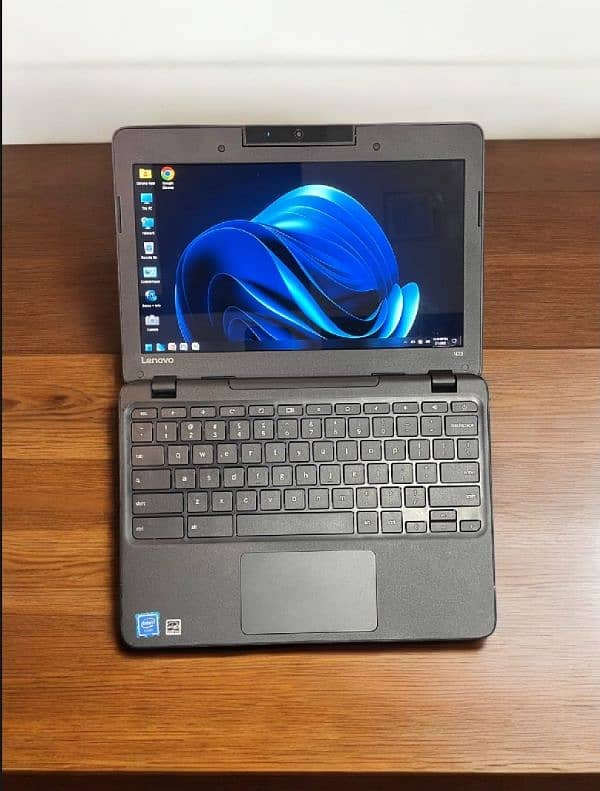 Lenovo Chrome book with touch screen 1