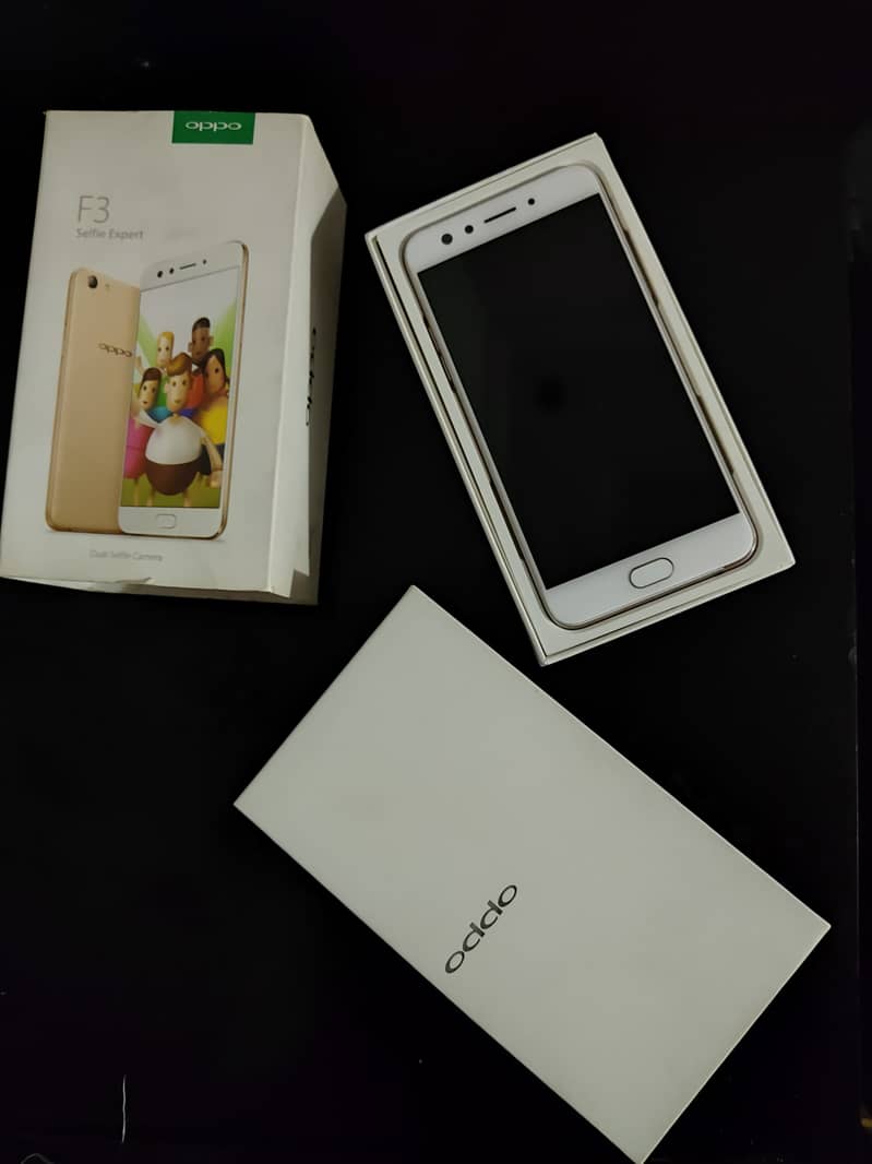 Oppo F3 - 4GB/64GB, PTA Approved, Dual Camera, Excellent Condition, 9