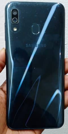 Samsung Galaxy A30