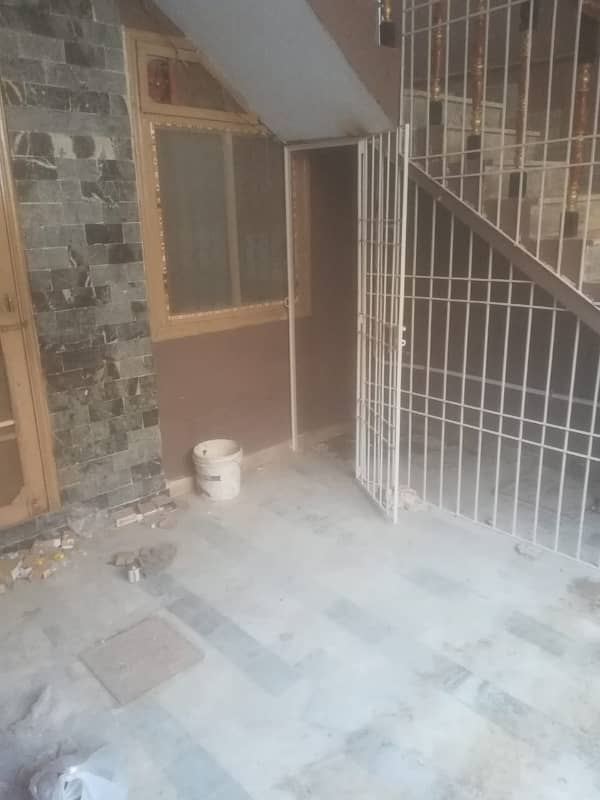 Fully Renovated 2 Bed DD Lower Portion for Rent Gulshan-e-iqbal Block 10 4