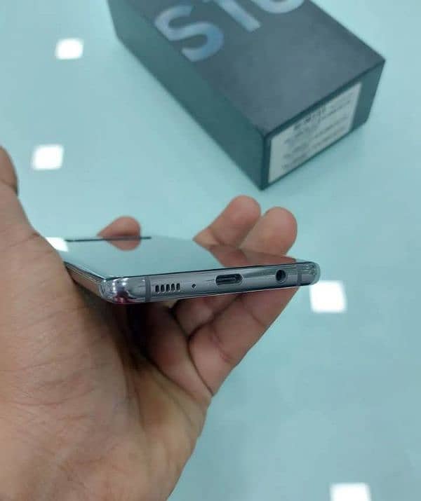 Samsung Galaxy S10 plus full box 03217038135 2