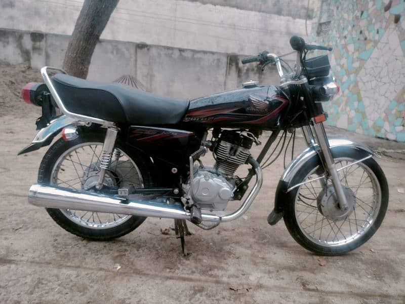 honda 125 model 18 ragester Panjab 03136591166. 1