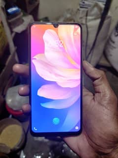 Vivo S1 Pro 8 128 Dabba Charger sath hai.