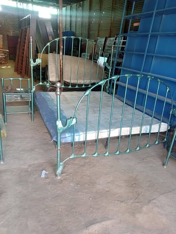 rod iron bed / iron bed / iron bed with side table/ iron bed for sale 1