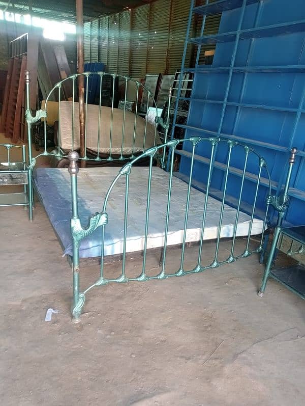 rod iron bed / iron bed / iron bed with side table/ iron bed for sale 2