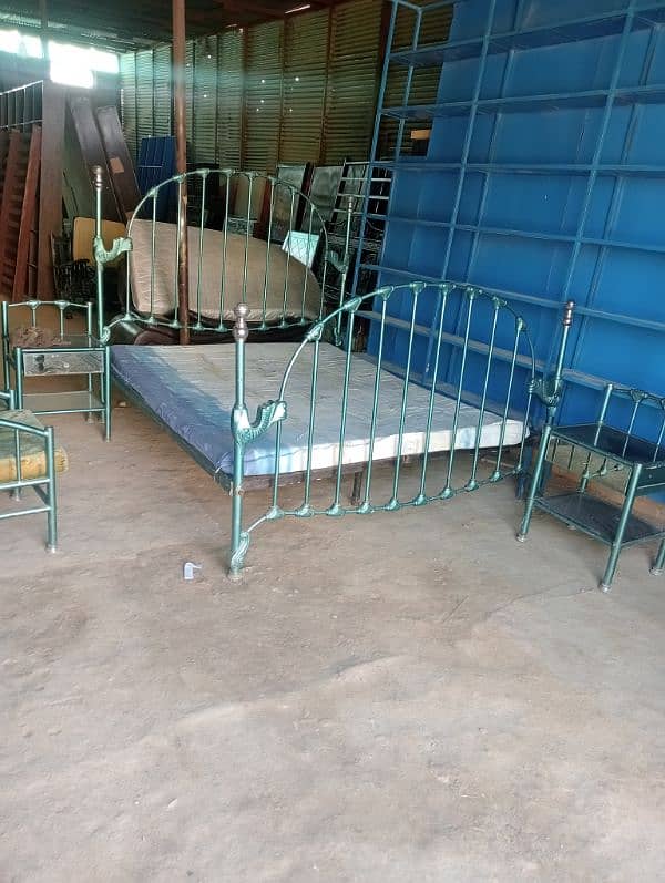 rod iron bed / iron bed / iron bed with side table/ iron bed for sale 3