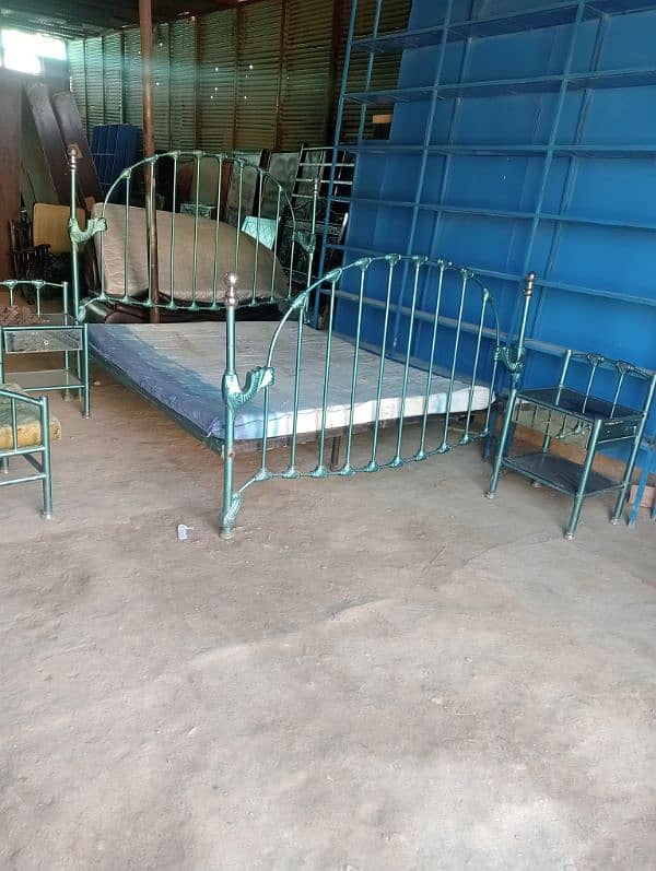 rod iron bed / iron bed / iron bed with side table/ iron bed for sale 4