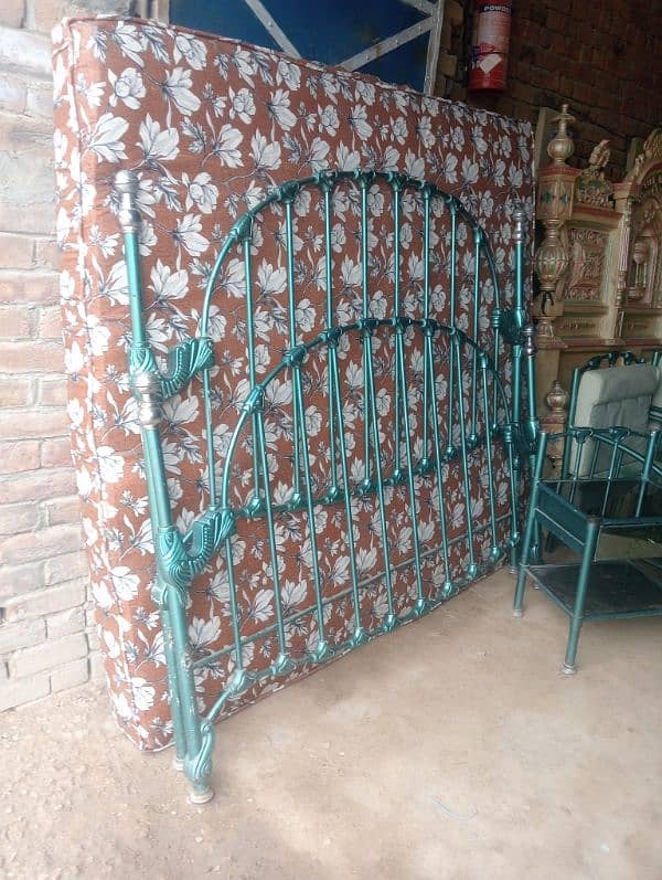 rod iron bed / iron bed / iron bed with side table/ iron bed for sale 5