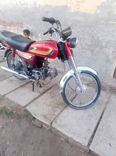 bohat achi bike ha contact 03044806901