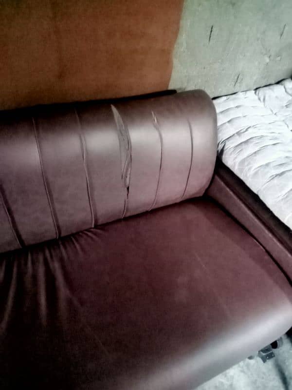 3 seater Sofa 0