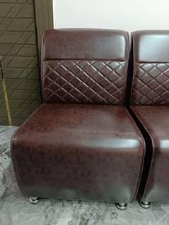 4 single seat chairs