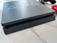 Ps4 Slim 500 GB with 2 Controllers