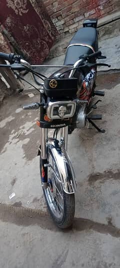 Honda 125 Geniun urgent sale krni hy sirf call kry