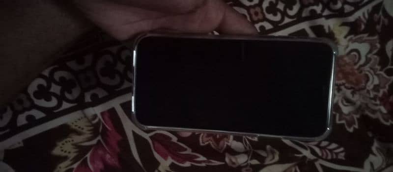 I phone x hai data cable st dnga 10/10 condition hai 1