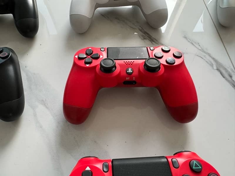 PS4 Original Controllers for sale 1