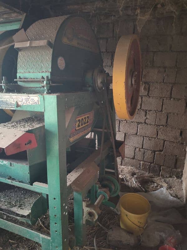 wheat thresher for urgent sale 3