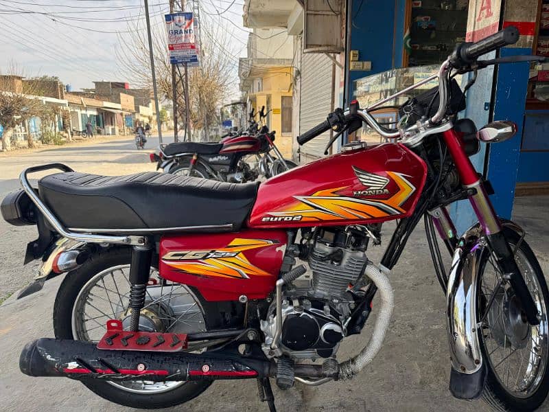 honda 125 haripur nmbr 2021 model saaf peice ha 1