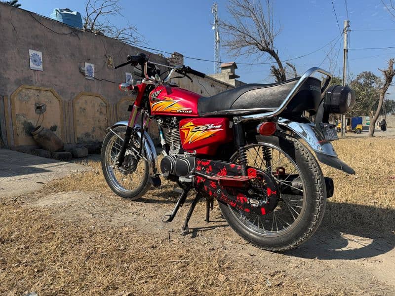 honda 125 haripur nmbr 2021 model saaf peice ha 2