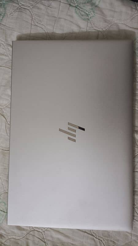 HP elitebook 840 g7 16/512 0