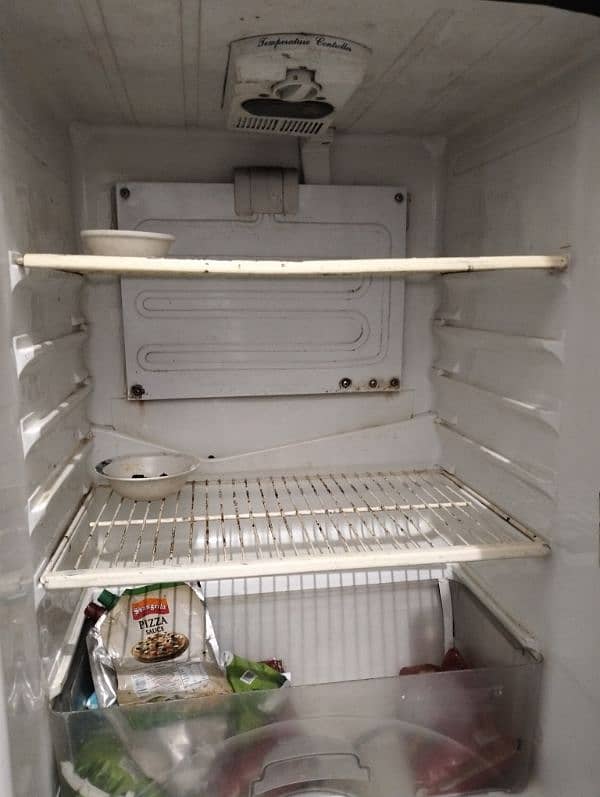 dowlance fridge 3