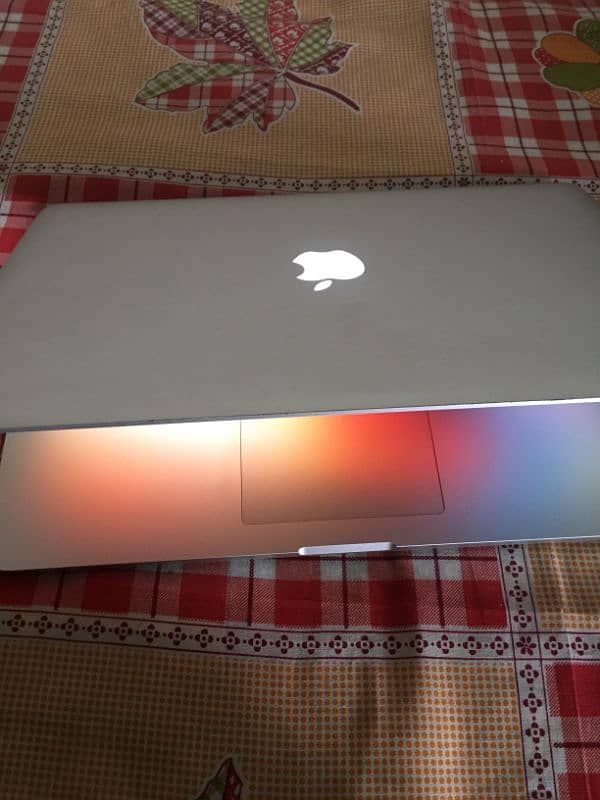 MacBook 15 Pro 0