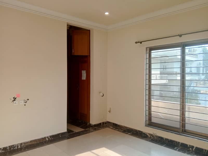 G-11 Full House For Rent Size 40*80 Park phase 1