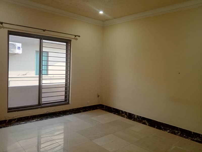 G-11 Full House For Rent Size 40*80 Park phase 2