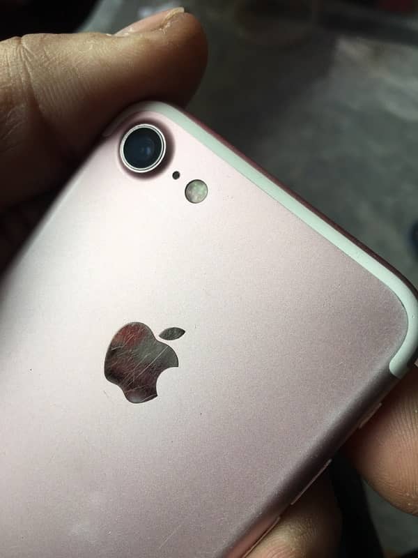 iPhone 7 32GB Pta Approved 3