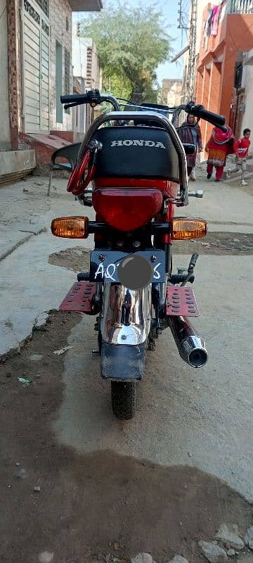 Honda CD 70 2023 3