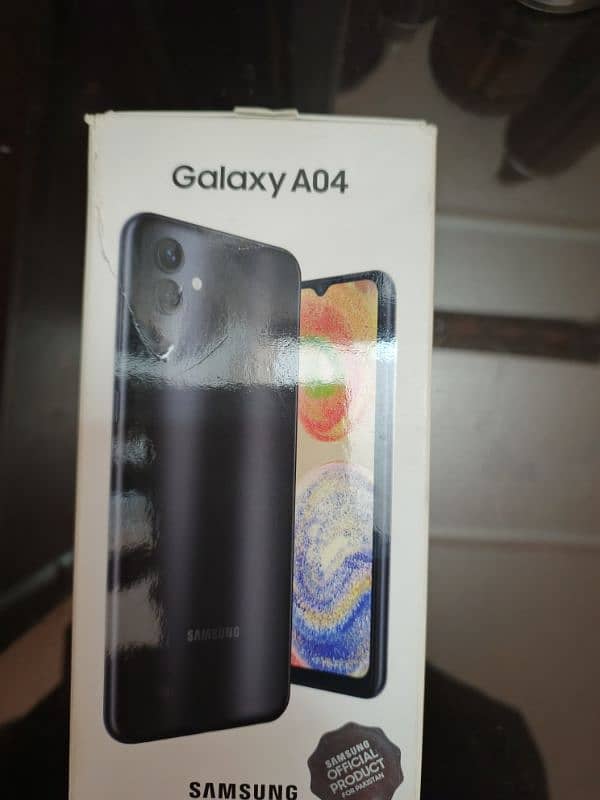 Samsung Galaxy  A04 (3/32) in brand new condition 3