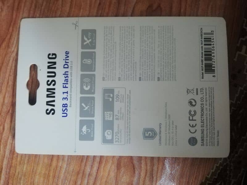 SAMSUNG USB 64gb. 3 Month warranty 2