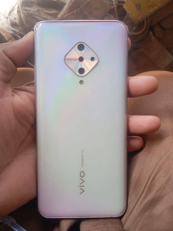 Vivo S1 pro 8gb / 128gb 3